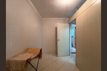 Casa à venda com 154m², 4 quartos e 2 vagas Casa à venda com 154m², 4 quartos e 2 vagasQuarto da edícula