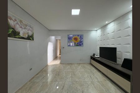 Casa à venda com 154m², 4 quartos e 2 vagas Casa à venda com 154m², 4 quartos e 2 vagasSala