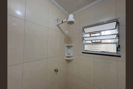 Casa à venda com 154m², 4 quartos e 2 vagas Casa à venda com 154m², 4 quartos e 2 vagasBanheiro da edícula