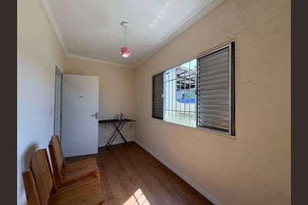 Casa à venda com 154m², 4 quartos e 2 vagas Casa à venda com 154m², 4 quartos e 2 vagasQuarto 2