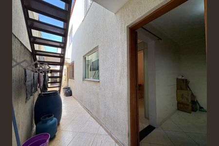 Casa à venda com 154m², 4 quartos e 2 vagas Casa à venda com 154m², 4 quartos e 2 vagasÁrea de Serviço