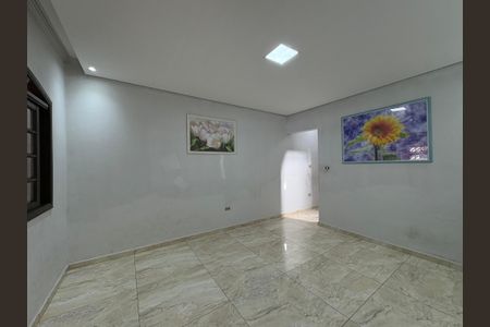 Casa à venda com 154m², 4 quartos e 2 vagas Casa à venda com 154m², 4 quartos e 2 vagasSala