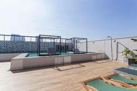 Studio à venda com 32m², 1 quarto e sem vagaÁrea comum - Piscina