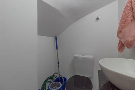 Casa de condomínio à venda com 70m², 2 quartos e 1 vagaBanheiro