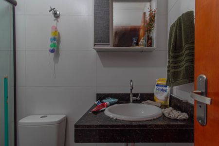 Casa de condomínio à venda com 70m², 2 quartos e 1 vagaBanheiro