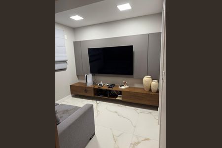 Sala de apartamento para alugar com 2 quartos, 110m² em Cambuí, Campinas