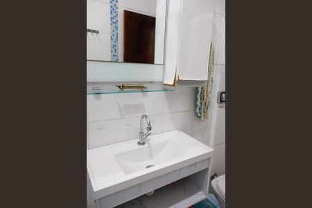 Casa à venda com 80m², 3 quartos e 1 vaga Casa à venda com 80m², 3 quartos e 1 vagaBanheiro