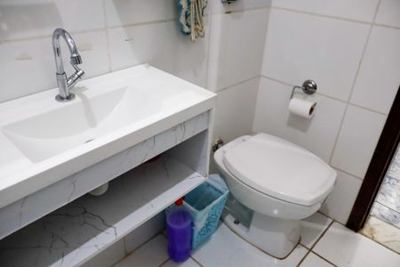 Casa à venda com 80m², 3 quartos e 1 vaga Casa à venda com 80m², 3 quartos e 1 vagaBanheiro