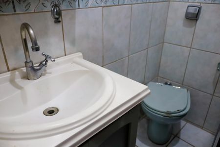 Casa à venda com 80m², 3 quartos e 1 vaga Casa à venda com 80m², 3 quartos e 1 vagaBanheiro 2