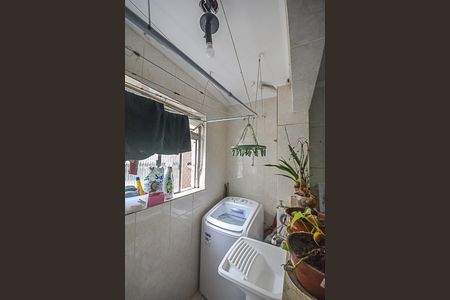 Apartamento à venda com 64m², 2 quartos e 1 vagaÁrea de Serviço