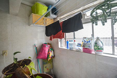 Apartamento à venda com 64m², 2 quartos e 1 vagaÁrea de Serviço