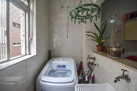 Apartamento à venda com 64m², 2 quartos e 1 vagaÁrea de Serviço