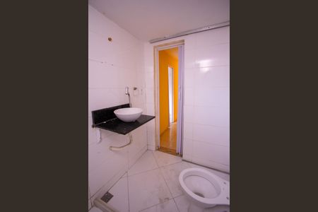 Casa para alugar com 120m², 2 quartos e 2 vagasBanheiro Social