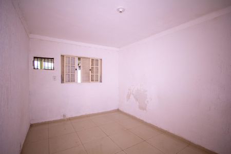 Casa para alugar com 120m², 2 quartos e 2 vagasQuarto 1