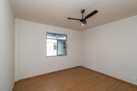 Apartamento à venda com 70m², 3 quartos e sem vaga Apartamento à venda com 70m², 3 quartos e sem vagaSala