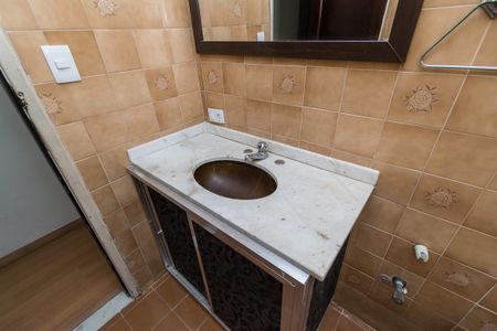 Apartamento à venda com 70m², 3 quartos e sem vaga Apartamento à venda com 70m², 3 quartos e sem vagaBanheiro