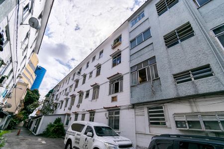 Apartamento à venda com 70m², 3 quartos e sem vaga Apartamento à venda com 70m², 3 quartos e sem vagaFachada do Prédio