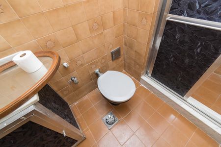 Apartamento à venda com 70m², 3 quartos e sem vaga Apartamento à venda com 70m², 3 quartos e sem vagaBanheiro