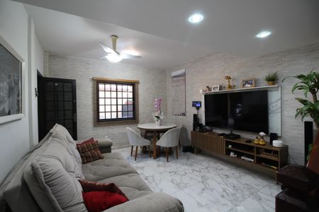 Casa à venda com 135m², 3 quartos e 1 vagaSala