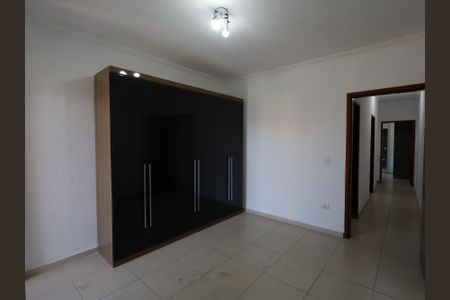 Casa à venda com 135m², 3 quartos e 2 vagasSuíte