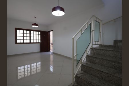 Sala de casa à venda com 3 quartos, 135m² em Jardim Monte Kemel, São Paulo