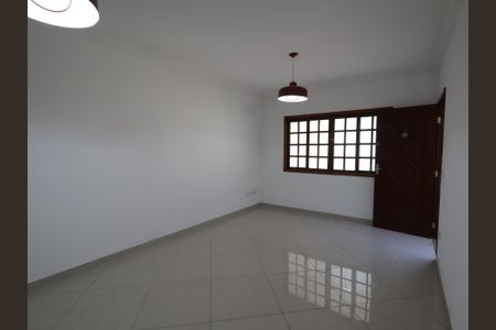 Casa à venda com 135m², 3 quartos e 2 vagasSala