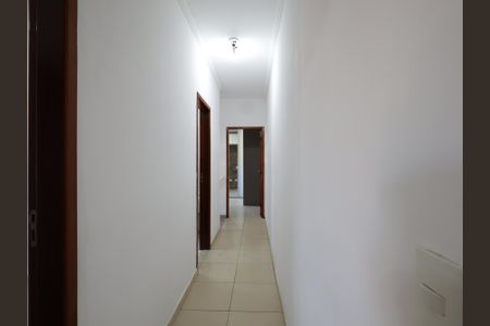 Casa à venda com 135m², 3 quartos e 2 vagasCorredor