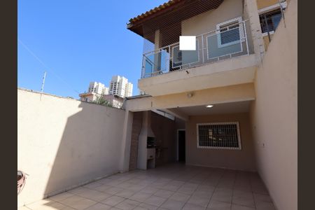 Casa à venda com 135m², 3 quartos e 2 vagasFachada