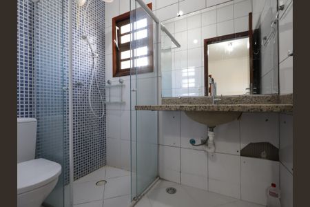 Casa à venda com 135m², 3 quartos e 2 vagasBanheiro da Suíte