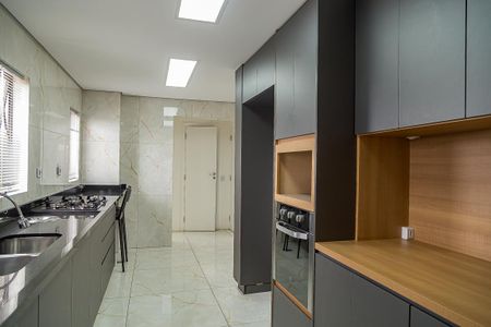 Apartamento à venda com 150m², 3 quartos e 2 vagasCozinha