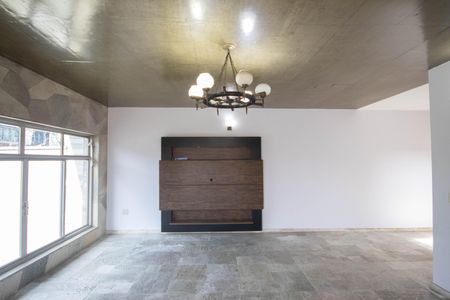 Casa à venda com 246m², 3 quartos e 5 vagasSala 1