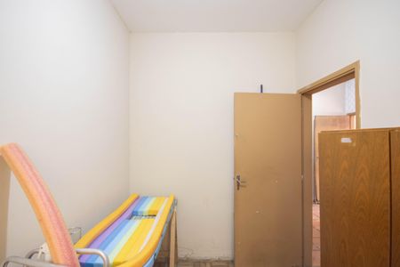 Casa à venda com 246m², 3 quartos e 5 vagasQuarto de Serviço