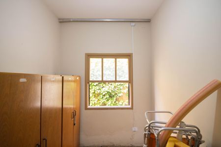 Casa à venda com 246m², 3 quartos e 5 vagasQuarto de Serviço