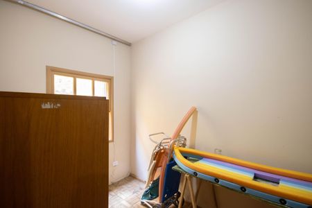 Casa à venda com 246m², 3 quartos e 5 vagasQuarto de Serviço