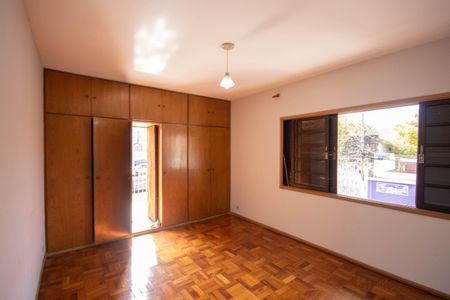 Casa à venda com 246m², 3 quartos e 5 vagasQuarto 1
