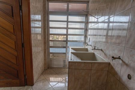 Casa à venda com 280m², 3 quartos e 8 vagasÁrea de serviço