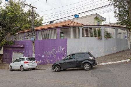 Casa à venda com 280m², 3 quartos e 8 vagasFachada