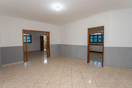 Casa à venda com 280m², 3 quartos e 8 vagasSala de jantar