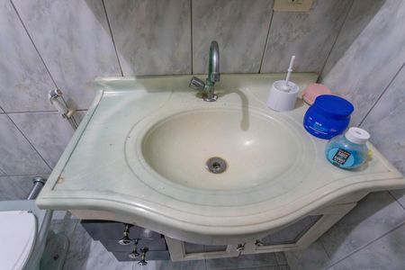 Casa à venda com 280m², 3 quartos e 8 vagasBanheiro da Suíte 2