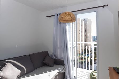 Sala de apartamento para alugar com 2 quartos, 35m² em Parque Industrial Tomas Edson, São Paulo