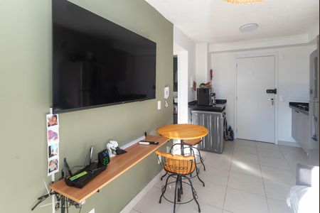 Sala de apartamento para alugar com 2 quartos, 35m² em Parque Industrial Tomas Edson, São Paulo