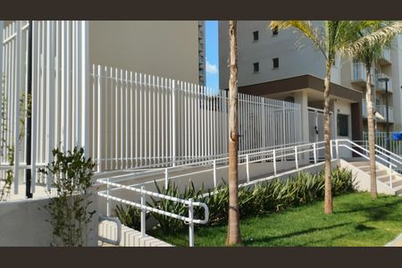 Fachada de apartamento para alugar com 2 quartos, 35m² em Parque Industrial Tomas Edson, São Paulo