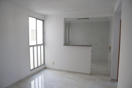 Sala de apartamento para alugar com 2 quartos, 46m² em Califórnia, Contagem