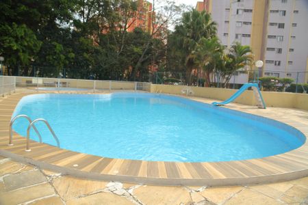 Apartamento à venda com 55m², 2 quartos e 1 vagaÁrea comum - Piscina