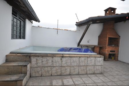 Casa à venda com 129m², 3 quartos e 1 vagaPiscina e churrasqueira