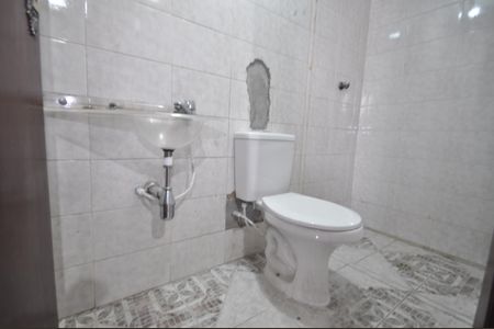 Casa à venda com 129m², 3 quartos e 1 vagaBanheiro 2