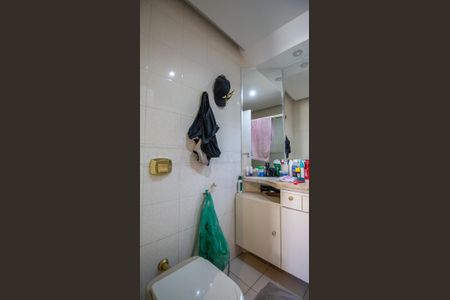 Apartamento à venda com 290m², 5 quartos e 3 vagasBanheiro Suite 2