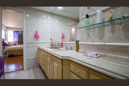 Apartamento à venda com 290m², 5 quartos e 3 vagasBanheiro 2 Suite 