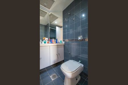 Apartamento à venda com 290m², 5 quartos e 3 vagasBanheiro Suite 3