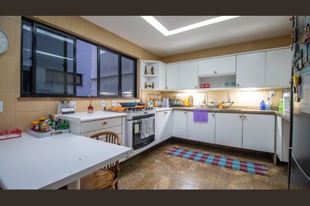 Apartamento à venda com 290m², 5 quartos e 3 vagasCozinha